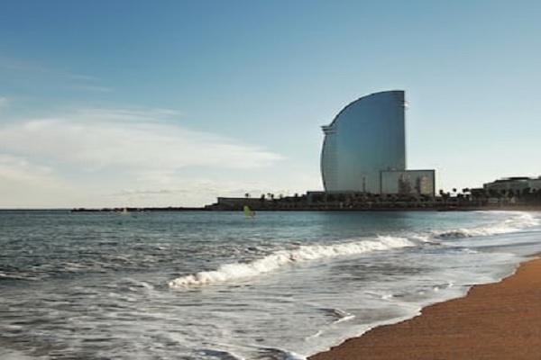 Playas de Barcelona a las que llegas en tren