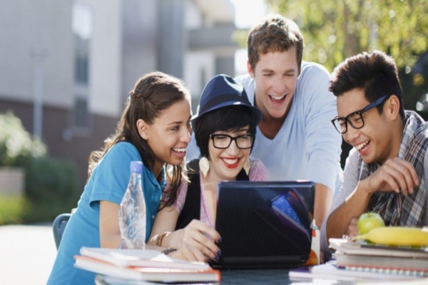 Becas Barcelona crea 2023