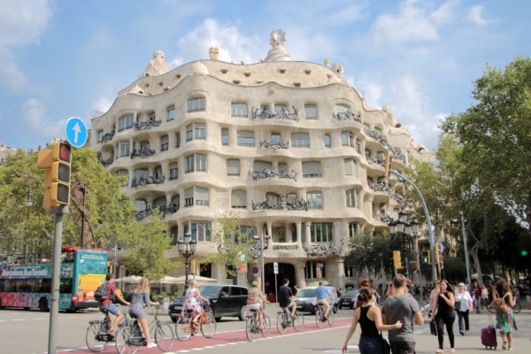 Barrio Eixample: La parte más nueva de la ciudad